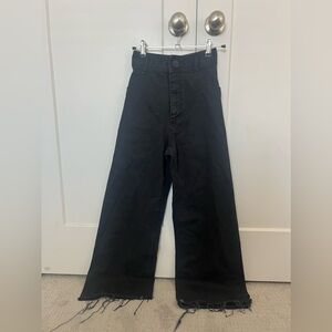 Zara marine Jeans. Lightly used and in good condition Size 0